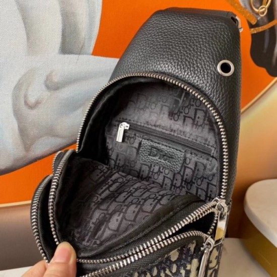 2022SS Men's Chest Bag Overwhelming Approval Rating DIOR Dior 2022SS Men's Chest Bag Overwhelming Approval Rating DIOR Dior