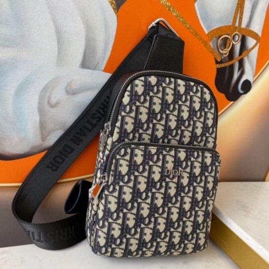 2022SS Men's Chest Bag This Summer Favorite DIOR Dior 2022SS Men's Chest Bag This Summer Favorite DIOR Dior