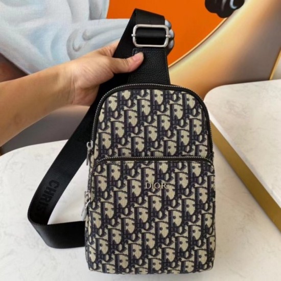 2022SS Men's Chest Bag This Summer Favorite DIOR Dior 2022SS Men's Chest Bag This Summer Favorite DIOR Dior