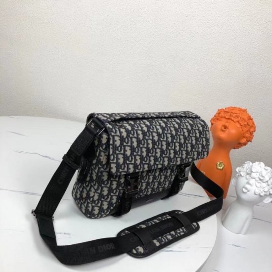 Brand shoulder bag not yet landed in Japan 2022SS DIOR Dior Brand shoulder bag not yet landed in Japan 2022SS DIOR Dior