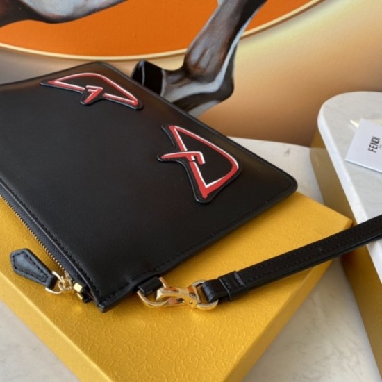 2022SS Men's Clutch Bag There is a bright atmosphere FENDI FENDI 2022SS Men's Clutch Bag There is a bright atmosphere FENDI FENDI