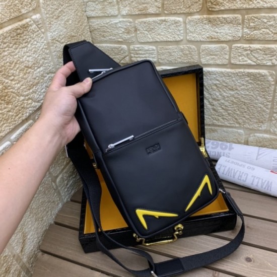 2022SS Men's Chest Bag Spring / Summer Continues to Watch FENDI FENDI 2022SS Men's Chest Bag Spring / Summer Continues to Watch FENDI FENDI