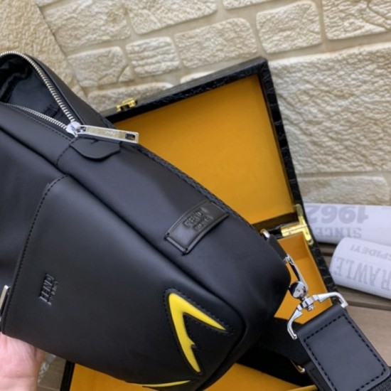 2022SS Men's Chest Bag Spring / Summer Continues to Watch FENDI FENDI 2022SS Men's Chest Bag Spring / Summer Continues to Watch FENDI FENDI