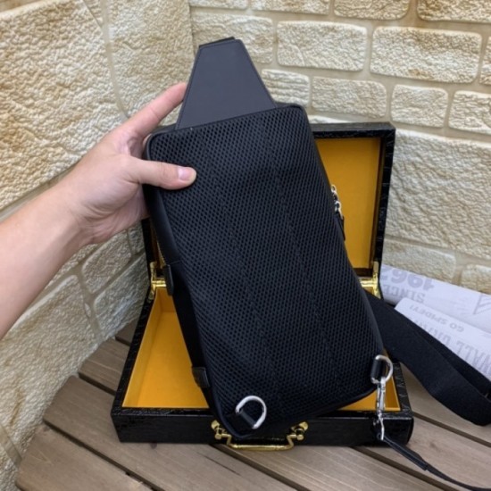 2022SS Men's chest bag No. 1 in cumulative sales FENDI FENDI 2022SS Men's chest bag No. 1 in cumulative sales FENDI FENDI