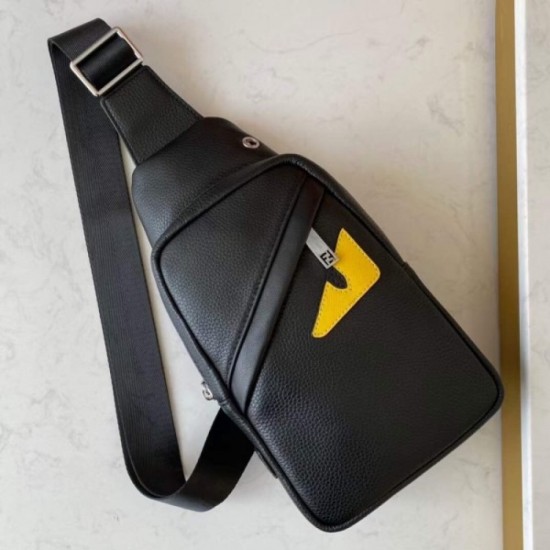 2022SS Men's chest bag Spring / Summer latest work Inevitably sold out FENDI FENDI 2022SS Men's chest bag Spring / Summer latest work Inevitably sold out FENDI FENDI