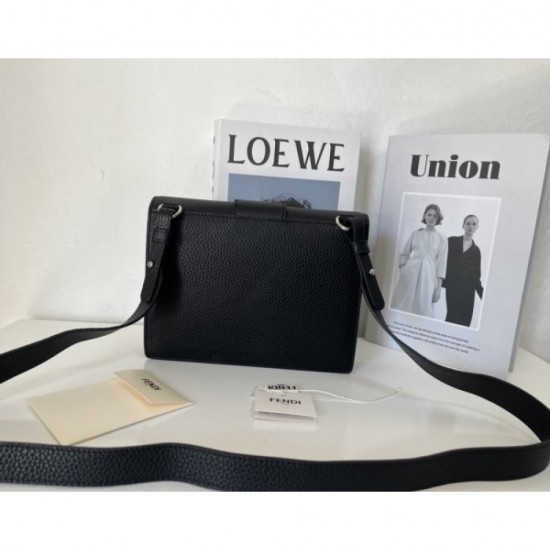Full of adult atmosphere shoulder bag 2022SS FENDI Fendi Full of adult atmosphere shoulder bag 2022SS FENDI Fendi