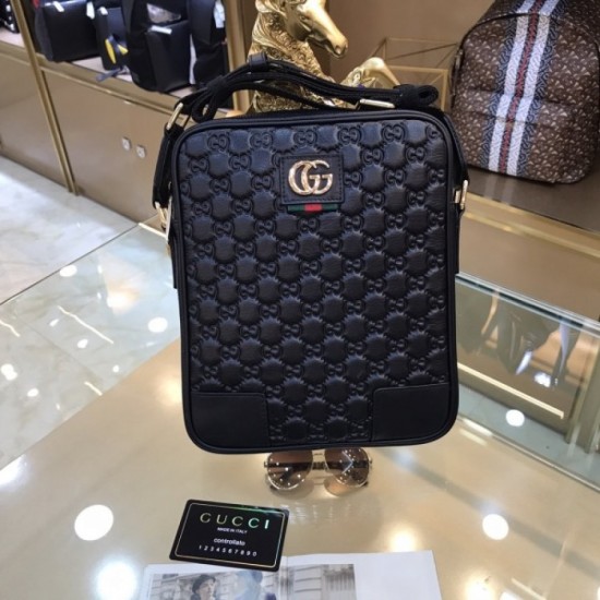 2022SS Men's Shoulder Bag GUCCI Gucci with a neat feeling 2022SS Men's Shoulder Bag GUCCI Gucci with a neat feeling