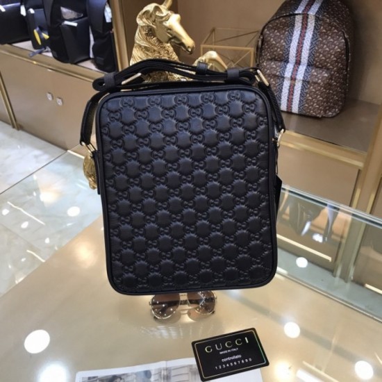 2022SS Men's Shoulder Bag GUCCI Gucci with a neat feeling 2022SS Men's Shoulder Bag GUCCI Gucci with a neat feeling
