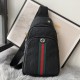 2022SS Men's chest bag casual reversal charm GUCCI Gucci 2022SS Men's chest bag casual reversal charm GUCCI Gucci