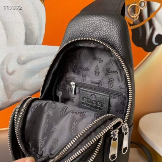 2022SS Men's chest bag Limited quantity miracle arrival GUCCI Gucci 2022SS Men's chest bag Limited quantity miracle arrival GUCCI Gucci