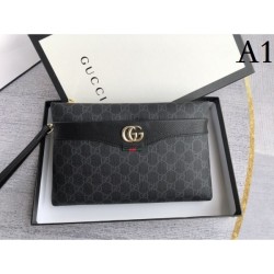 A lot of trendy clutch bag 2022SS GUCCI Gucci