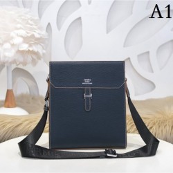 2022SS Men's Shoulder Bag HERMES Hermes to enjoy this summer