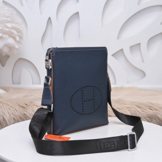 2022SS Men's Shoulder Bag Keep an eye on the new summer HERMES 2022SS Men's Shoulder Bag Keep an eye on the new summer HERMES