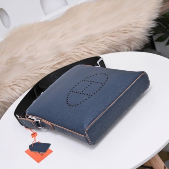2022SS Men's Shoulder Bag Keep an eye on the new summer HERMES 2022SS Men's Shoulder Bag Keep an eye on the new summer HERMES