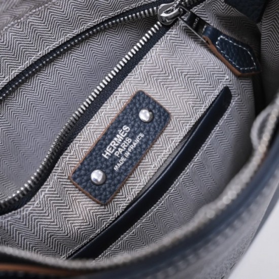 2022SS Men's Shoulder Bag Keep an eye on the new summer HERMES 2022SS Men's Shoulder Bag Keep an eye on the new summer HERMES