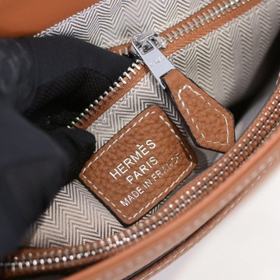 2022SS Men's Shoulder Bag At a glance Popular brand HERMES Hermes 2022SS Men's Shoulder Bag At a glance Popular brand HERMES Hermes