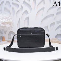2022SS Men's Shoulder Bag HERMES with plenty of adult atmosphere