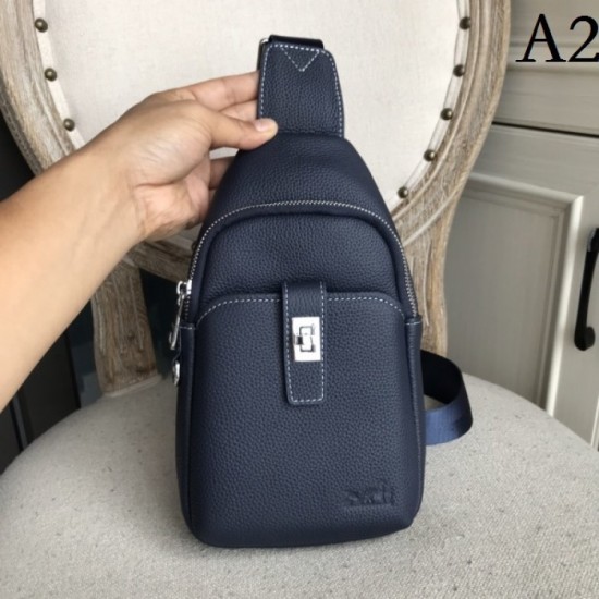 2022SS Men's chest bag HERMES Hermes with a strong presence every season 2022SS Men's chest bag HERMES Hermes with a strong presence every season