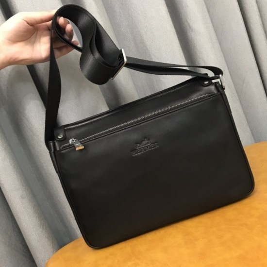 Shoulder bag with sophisticated charm 2022SS HERMES Hermes Shoulder bag with sophisticated charm 2022SS HERMES Hermes