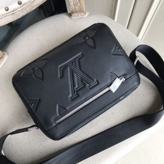 2022SS Men's Shoulder Bag The latest hot topic LOUIS VUITTON Louis Vuitton 2022SS Men's Shoulder Bag The latest hot topic LOUIS VUITTON Louis Vuitton