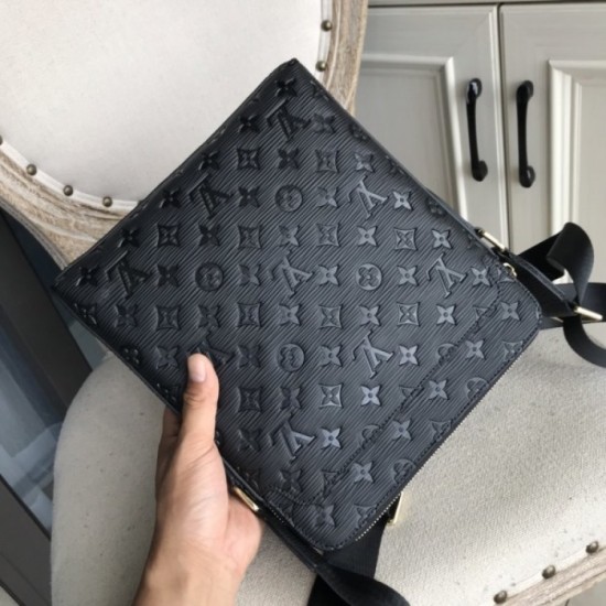 2022SS Men's Shoulder Bag The latest and most fashionable LOUIS VUITTON Louis Vuitton 2022SS Men's Shoulder Bag The latest and most fashionable LOUIS VUITTON Louis Vuitton