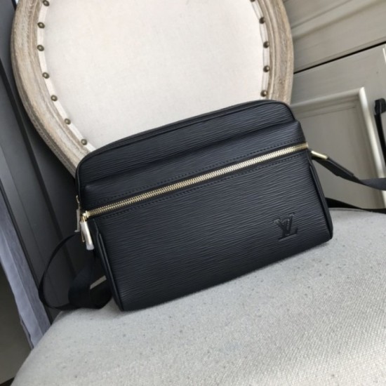2022SS Men's Shoulder Bag Landing in Japan soon LOUIS VUITTON Louis Vuitton 2022SS Men's Shoulder Bag Landing in Japan soon LOUIS VUITTON Louis Vuitton