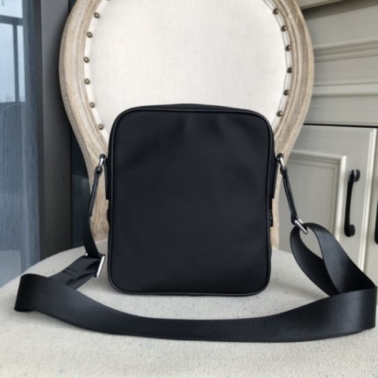 2022SS Men's Shoulder Bag Summery New LOUIS VUITTON Louis Vuitton 2022SS Men's Shoulder Bag Summery New LOUIS VUITTON Louis Vuitton