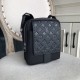 2022SS Men's Shoulder Bag Summery New LOUIS VUITTON Louis Vuitton 2022SS Men's Shoulder Bag Summery New LOUIS VUITTON Louis Vuitton
