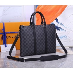 2022SS Men's Briefcase Very Rare Color LOUIS VUITTON Louis Vuitton