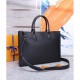 2022SS Men's Briefcase New LOUIS VUITTON Louis Vuitton debuts this season 2022SS Men's Briefcase New LOUIS VUITTON Louis Vuitton debuts this season