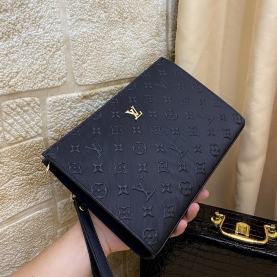 2022SS Men's Clutch Bag Hard-to-find item LOUIS VUITTON Louis Vuitton 2022SS Men's Clutch Bag Hard-to-find item LOUIS VUITTON Louis Vuitton