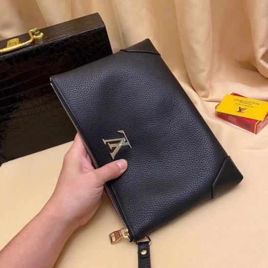 2022SS Men's Clutch Bag Fashionable LOUIS VUITTON half a step ahead 2022SS Men's Clutch Bag Fashionable LOUIS VUITTON half a step ahead