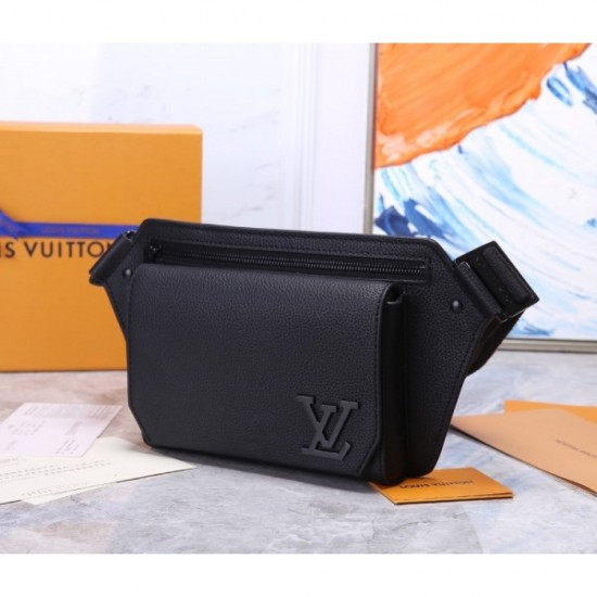 2022SS Men's Waist Bag Easy to balance LOUIS VUITTON Louis Vuitton 2022SS Men's Waist Bag Easy to balance LOUIS VUITTON Louis Vuitton