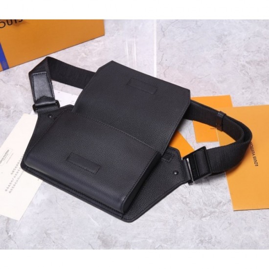 2022SS Men's Waist Bag Easy to balance LOUIS VUITTON Louis Vuitton 2022SS Men's Waist Bag Easy to balance LOUIS VUITTON Louis Vuitton