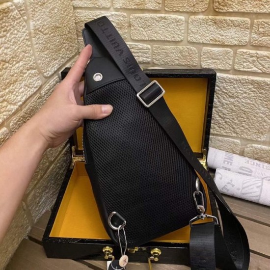 2022SS Men's Chest Bag First come, first served LOUIS VUITTON Louis Vuitton 2022SS Men's Chest Bag First come, first served LOUIS VUITTON Louis Vuitton