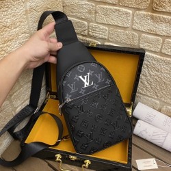 2022SS Men's Chest Bag Super Cool Spring Summer New LOUIS VUITTON Louis Vuitton