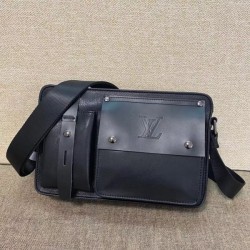 Overseas limited new shoulder bag 2022SS LOUIS VUITTON Louis Vuitton