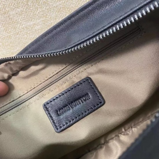 Overseas limited new shoulder bag 2022SS LOUIS VUITTON Louis Vuitton Overseas limited new shoulder bag 2022SS LOUIS VUITTON Louis Vuitton
