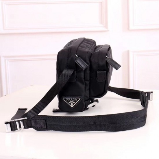 2022SS Men's Shoulder Bag PRADA Prada is highly favored by men and women of all ages. 2022SS Men's Shoulder Bag PRADA Prada is highly favored by men and women of all ages.