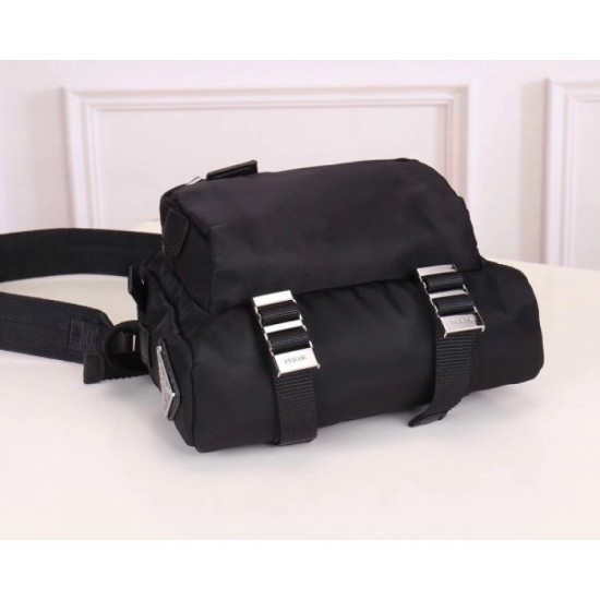 2022SS Men's Shoulder Bag PRADA Prada is highly favored by men and women of all ages. 2022SS Men's Shoulder Bag PRADA Prada is highly favored by men and women of all ages.