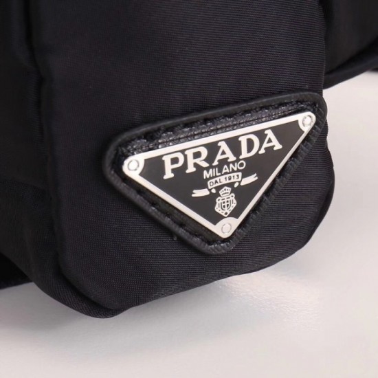2022SS Men's Shoulder Bag PRADA Prada is highly favored by men and women of all ages. 2022SS Men's Shoulder Bag PRADA Prada is highly favored by men and women of all ages.