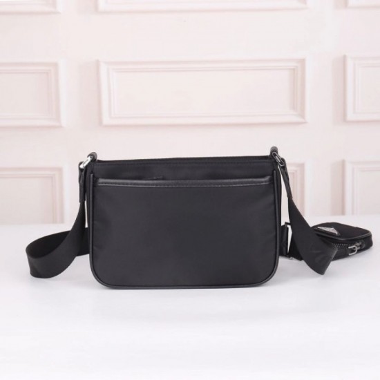 2022SS Men's Shoulder Bag Key to Fashion Style PRADA Prada 2022SS Men's Shoulder Bag Key to Fashion Style PRADA Prada