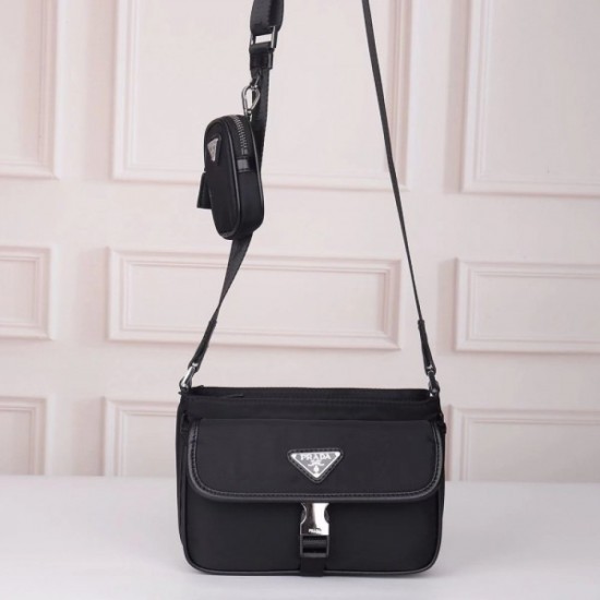 2022SS Men's Shoulder Bag Key to Fashion Style PRADA Prada 2022SS Men's Shoulder Bag Key to Fashion Style PRADA Prada