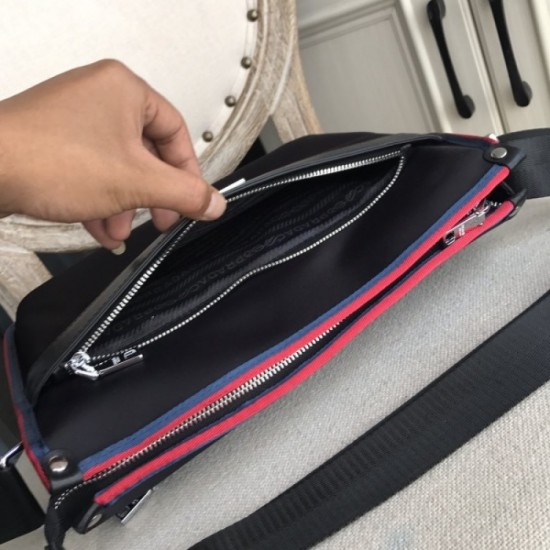 2022SS Men's Shoulder Bag Eye-catching-Characteristic design PRADA Prada 2022SS Men's Shoulder Bag Eye-catching-Characteristic design PRADA Prada