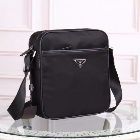 2022SS Men's Shoulder Bag Enjoy casual fashion PRADA Prada 2022SS Men's Shoulder Bag Enjoy casual fashion PRADA Prada