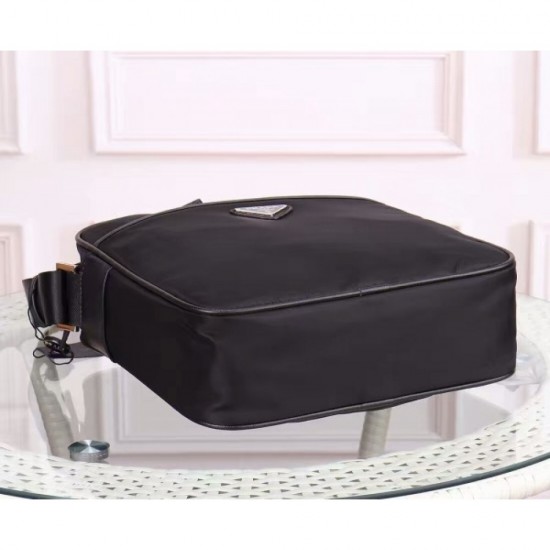 2022SS Men's Shoulder Bag Enjoy casual fashion PRADA Prada 2022SS Men's Shoulder Bag Enjoy casual fashion PRADA Prada