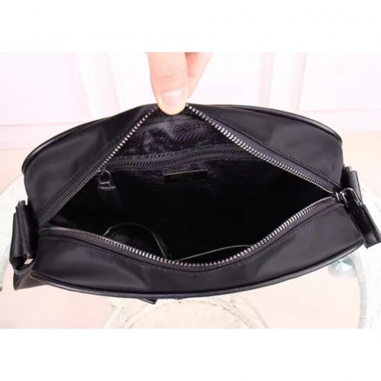 2022SS Men's Shoulder Bag Enjoy casual fashion PRADA Prada 2022SS Men's Shoulder Bag Enjoy casual fashion PRADA Prada