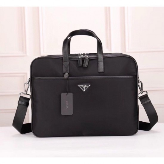 2022SS Men's Briefcase PRADA Prada, a popular brand that is deeply rooted in Japan 2022SS Men's Briefcase PRADA Prada, a popular brand that is deeply rooted in Japan