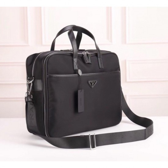2022SS Men's Briefcase PRADA Prada, a popular brand that is deeply rooted in Japan 2022SS Men's Briefcase PRADA Prada, a popular brand that is deeply rooted in Japan