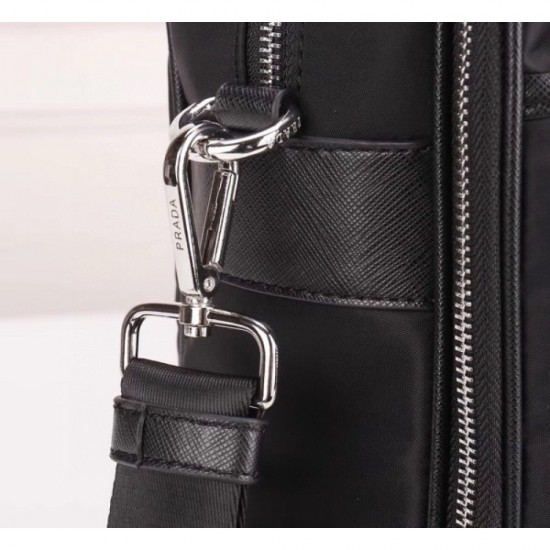 2022SS Men's Briefcase PRADA Prada, a popular brand that is deeply rooted in Japan 2022SS Men's Briefcase PRADA Prada, a popular brand that is deeply rooted in Japan